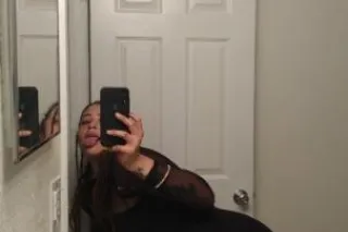 YOUR FAVORITE SNOW WHITE 💕💕💕IN... - Image 1