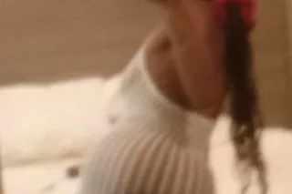 New Booty!! petite w slim wais... - Image 2