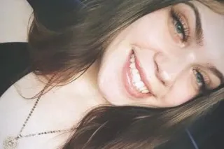 Petite & Creamy 🍨🍦 Don't Miss Your Chance to Play in this Dollhouse! 🌸🪄 - Image 4