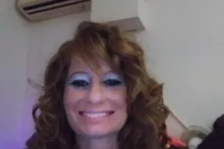 a red head that likes to have ... - Image 1