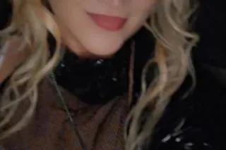 sexy and satisfying - 42 - Image 2