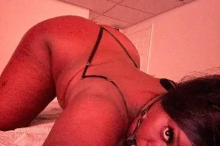 Busty Babe w/ Fat ass & Pussy ... - Image 1