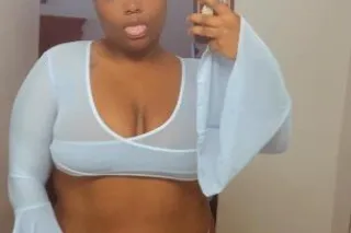 𝑵𝑬𝑾 𝑰𝑵 𝑻𝑶𝑾𝑵 📍WARM THROAT 😝 WET... - Image 1