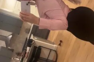 Gorgeous Blonde Up late Amazin... - Image 1