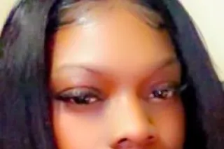 AUNTIE - 43 - Image 2