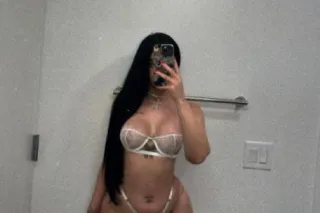 🔥🍑I’m sexy Latina girl I’m new... - Image 1