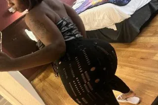 SOAKINGG WETT - Image 11