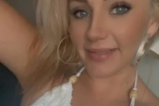 curvy Blonde bombshell - Image 6