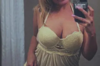 curvy Blonde bombshell - Image 7