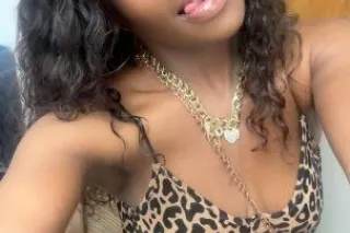 Welcome to Your fantasy land 🍫... - Image 2