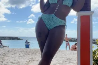 UPSCALE BROWNSKIN BEAUTY! NEW ... - Image 2