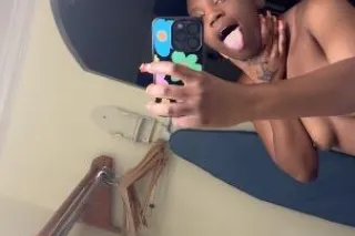 NEW GIRL IN TOWN 100 DOLLAR SP... - Image 3