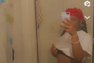 NEW GIRL IN TOWN 100 DOLLAR SP... - Image 1