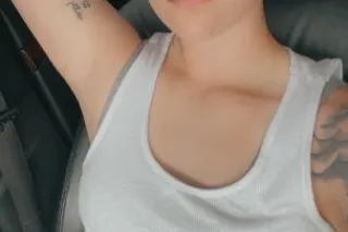 seeking Generous Men 🩵 - 24 - Image 3