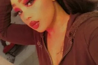 Cum on me daddy. Freshly 25 mixed big booty ;) - Image 6