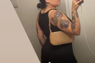 spend time with a fresh concha 💦💦🔥🥰💋 - Image 4