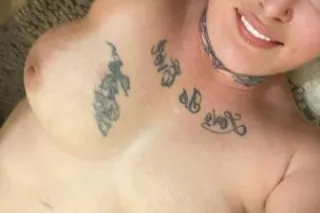 thicker than a Snicker on a stripper - Image 8