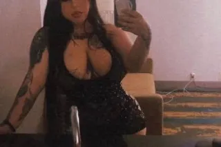 Tiny But Tempting: Your 4'9 Li... - Image 4