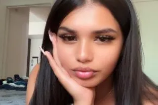 multi pop Exotic Baddie with B... - Image 2