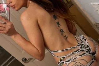 HOTTIE with a BODY + GREAT Rat... - Image 2