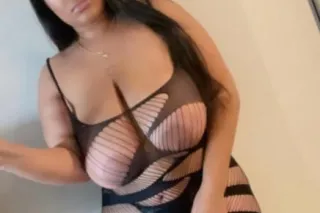 Busty Hot Goddess😜🥵 Ready for ... - Image 4