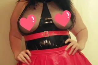 CURVY Busty Goddess REAL Brittany - Image 8