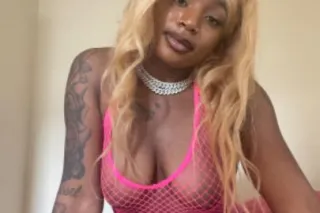 😍Sexy, Seductive🫦 & HIGHLY REV... - Image 2