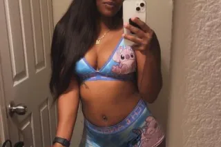 Beautiful Ebony Goddess down f... - Image 2