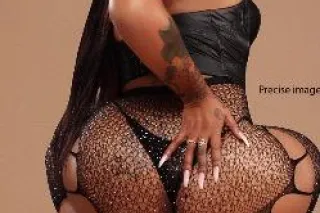 BUNZ. IN TOWN COUPLE DAYS ONLY😘NO TEXT APPS! FACETIME/Google meet required ! UPSCALE PRIVATE RES 🏡 - Image 2