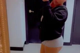 a girl having some fun ( OUTCALL ONLY ) - Image 6