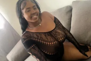 COME GET THIS CHOCOLATE PUSSY ... - Image 1