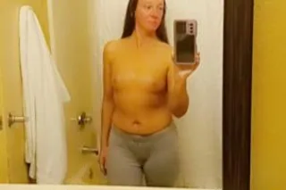 Slim-Thick Sexy Mature and discreet!! AVALIABLE By 6pm today!! Make appts now!! - Image 8
