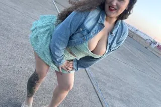 Green Eyes Thick Thighs - 25 - Image 1