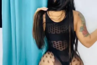 TWO GIRLs AVAILABLE AT THE SAM... - Image 2