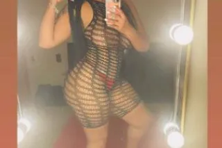 TWO GIRLs AVAILABLE AT THE SAM... - Image 3