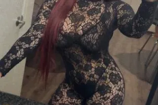 Sexy Petite Freak💋🥵 DAILY DEAL... - Image 1