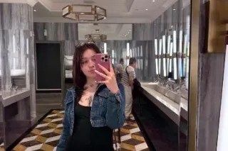 Brunette & Pretty & Petite 😍 !... - Image 3