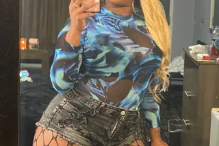 💋💋👅👅SQUIRTING WET TIGHT BIG BO... - Image 1