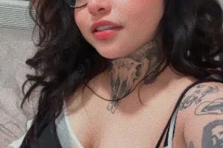 hii im back🫶🌸🫶🌸 still shy come play w me 😘 - Image 4