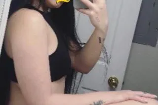 Sexy Latina - Image 4