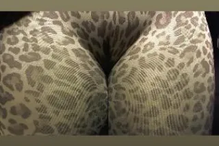 tryna Melt this chocolate all over these wrkn Men 💦☔ - Image 1