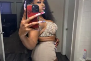 Available now 24/7 BBW Sexy azz Mercedeez Nice Curvy Natural Shaped body Trans Big Booty Come get you some. 😘 - Image 7