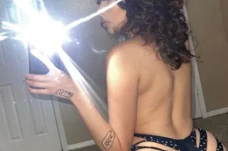 COME SEE ME IF U WANT SUM FUN ... - Image 1