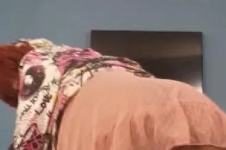 ...Serious clients only short ... - Image 4