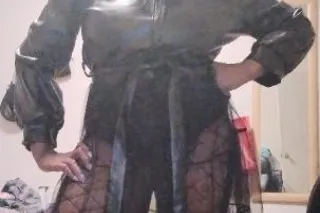 ...Serious clients only short stay 150 half an hour 200 an hour 300 I specialize in massages and fetishes video sex also I party at times - Image 7