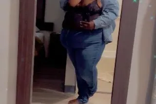 💋💋ebony bbw🤩 with that pressur... - Image 3