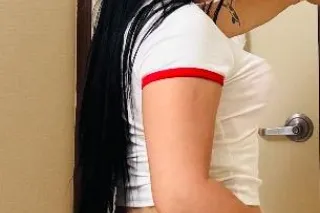 Sexy Cubanita - Image 5