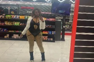 !!New!! CurVVy mixed beauty!!V... - Image 2