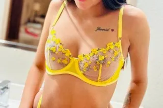 soy una hermosa latina calient... - Image 3