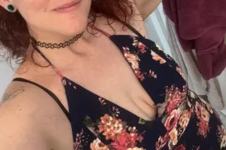 Bored and horny MILF lets have... - Image 3